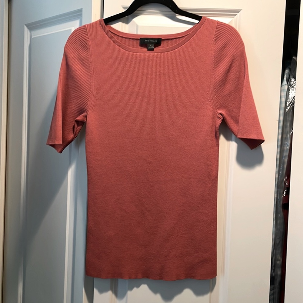 Ann Taylor mid length knit top